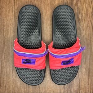 🔥🔥🔥Nike Black and Red Slide Sandals with Purple Accents Size: 11🔥🔥🔥
